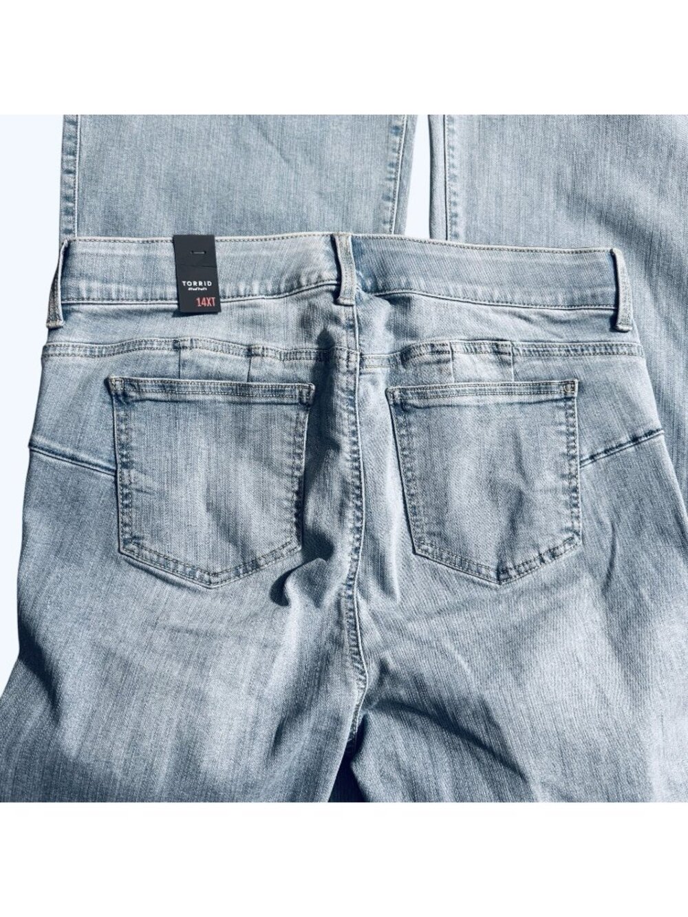 Torrid Women’s 14XT Bombshell Flare Light Wash Blue Stretch Denim Jeans NWT